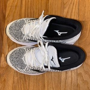 Mizuno Wave Riders 23
